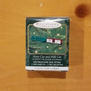 Hallmark MINI Lionel Horse Car & Milk Car Ornament